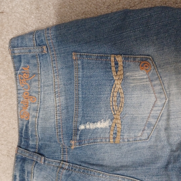 Indigo Rein Distressed Shorts - Picture 6 of 6